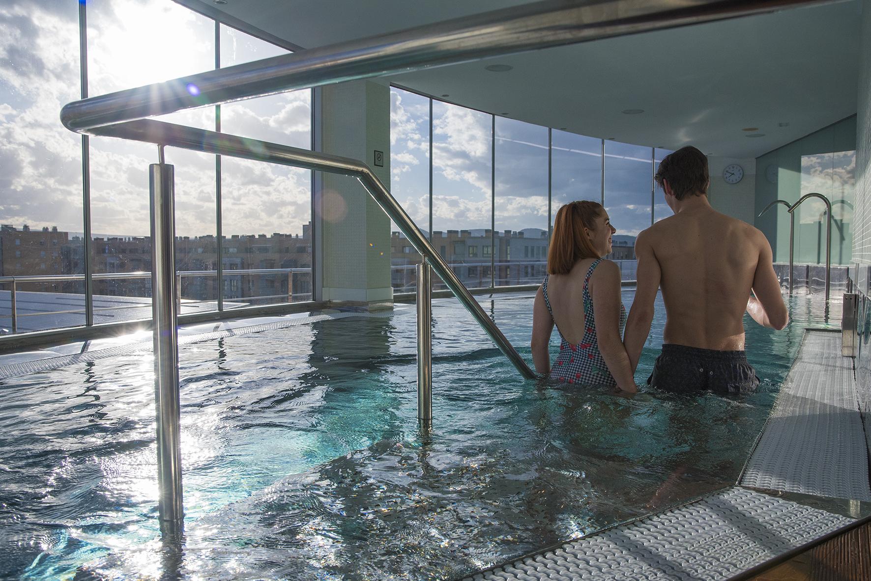 Gran Hotel Lakua Vitoria-Gasteiz Eksteriør bilde The pool at the 2012 London Aquatics Centre