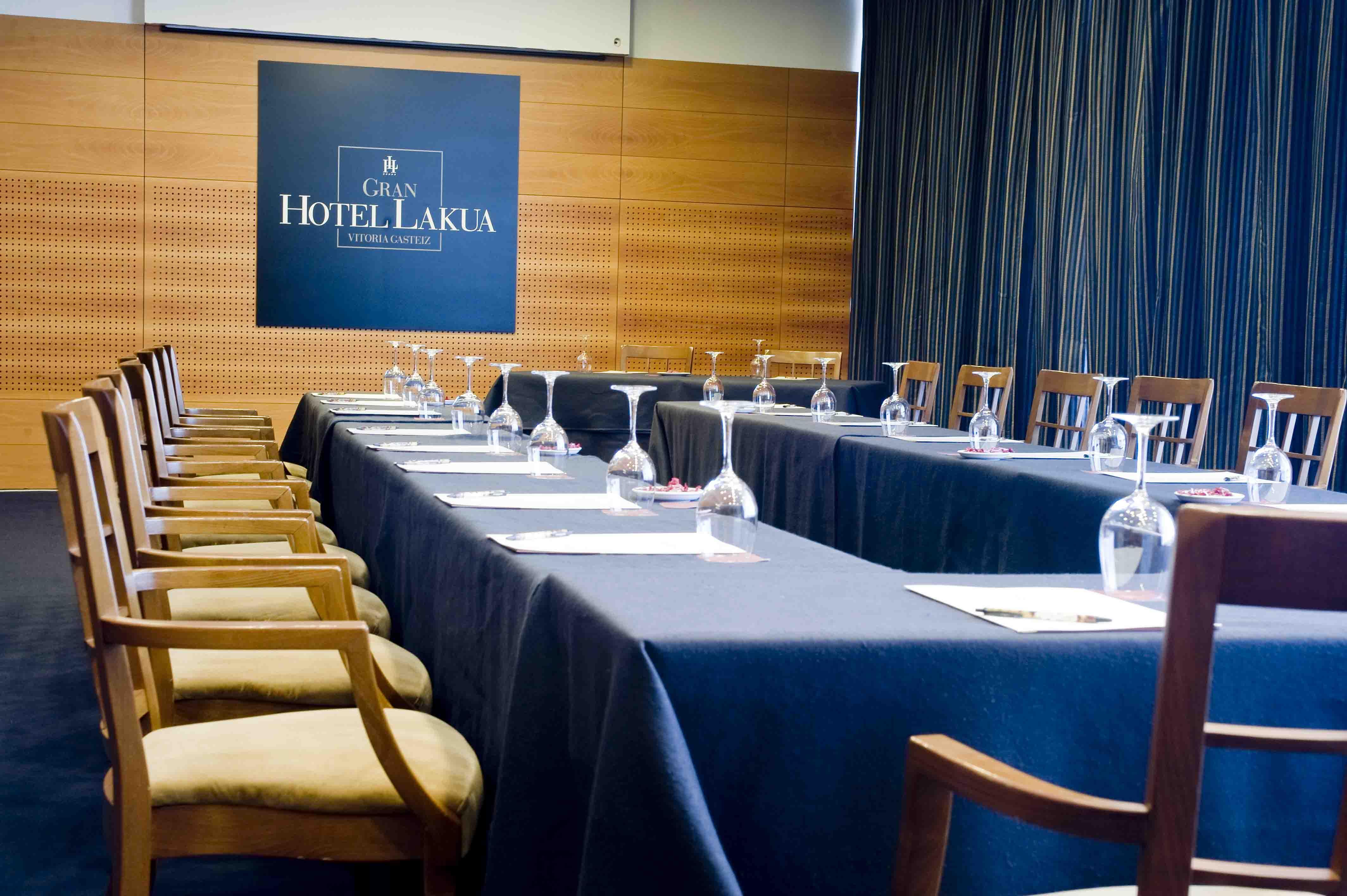 Gran Hotel Lakua Vitoria-Gasteiz Eksteriør bilde Meeting room