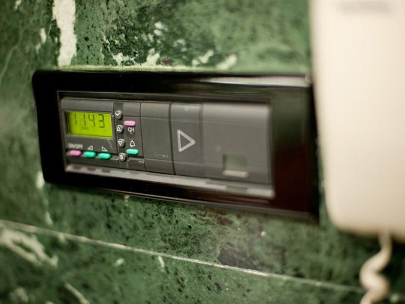Gran Hotel Lakua Vitoria-Gasteiz Eksteriør bilde A programmable thermostat