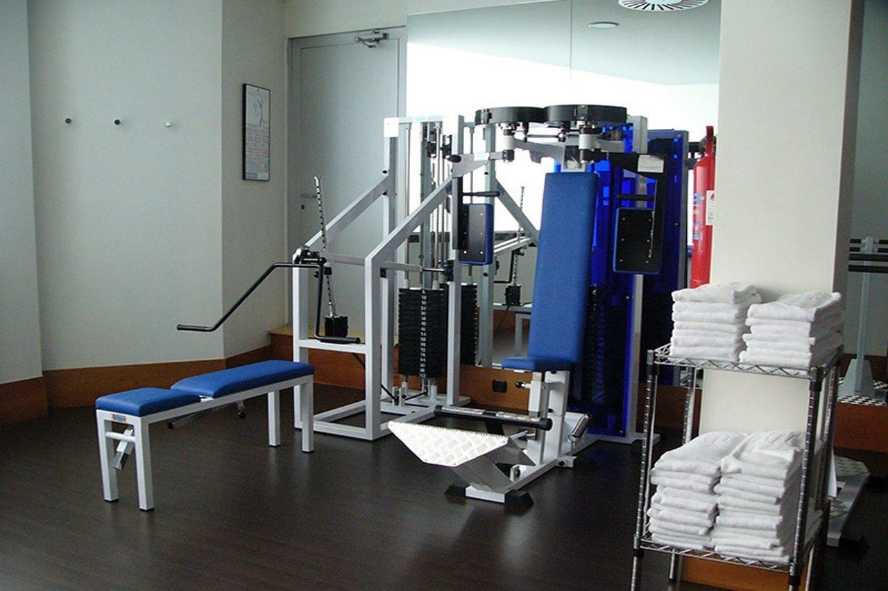 Gran Hotel Lakua Vitoria-Gasteiz Eksteriør bilde A leg press machine