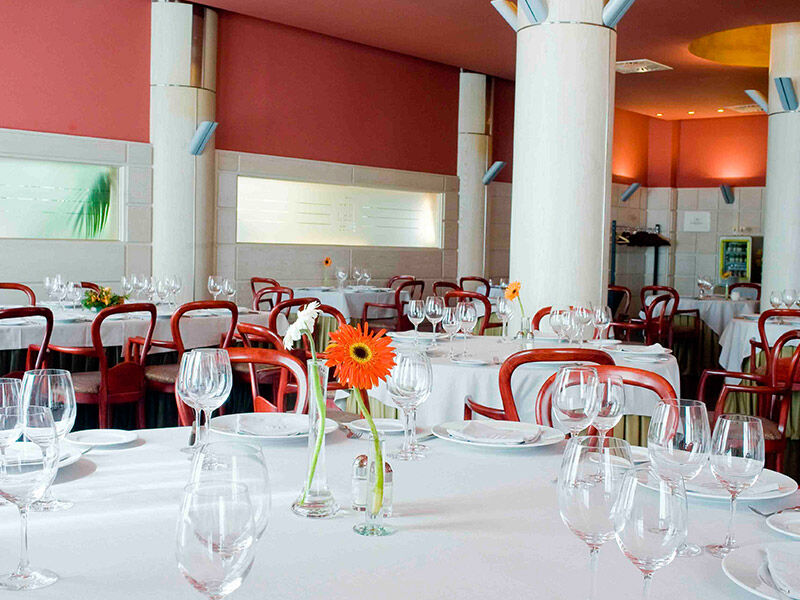 Gran Hotel Lakua Vitoria-Gasteiz Eksteriør bilde Restaurant